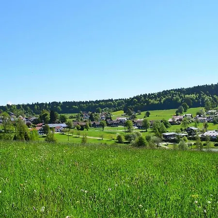 In At 300 M From The Lake Apartment *